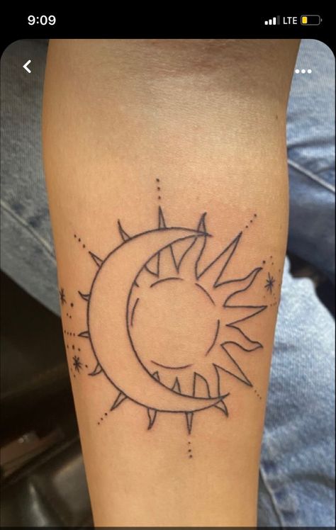 Sun And Moon Tattoo Women, Sun And Moon Tattoo No Face, Moon Tattoo Black Women, Sun And Moon Tattoo Placement Ideas, Sun And Moon Tattoo Designs For Women, Sun And Moon Hip Tattoo, Sun And Moon Kissing Tattoo, Sum And Moon Tattoo, Sun And Moon Tattoo Arm