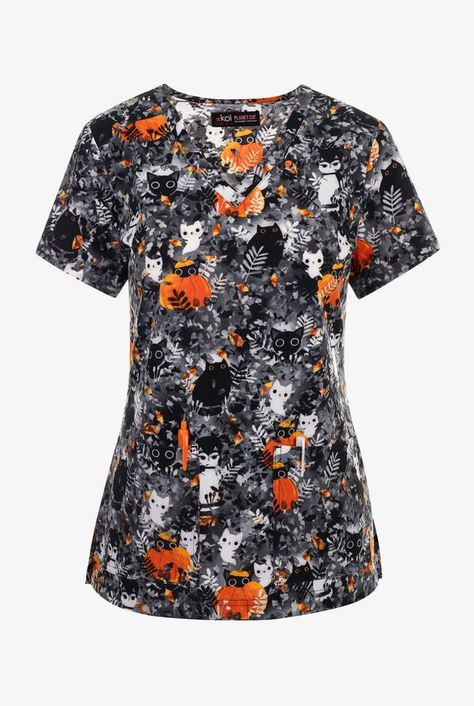 koi Basics Halloween Purry Leaves Women's 2-Pocket STRETCH V-Neck Print Scrub Top, Halloween Tops Cats And Pumpkins, Harley Women, Halloween Tops, Scrub Style, Scrub Jackets, Halloween Top, Lab Coats, Scrub Pants, Halloween Prints