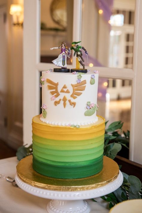 Zelda Wedding Cake, Zelda Cake, Zelda Wedding, 25th Birthday Cakes, Themed Wedding Cakes, 25th Birthday, Table Centerpieces, Birthday Ideas, Wedding Cake