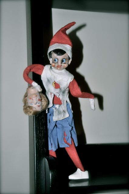 Zombie Elf on the shelf, The Elfing Dead, lol Zombie Style, Bad Elf, Christmas Scavenger Hunt, Scary Christmas, Elf Fun, Santa's Little Helper, Bad Kids, Shelf Ideas, Funny Video