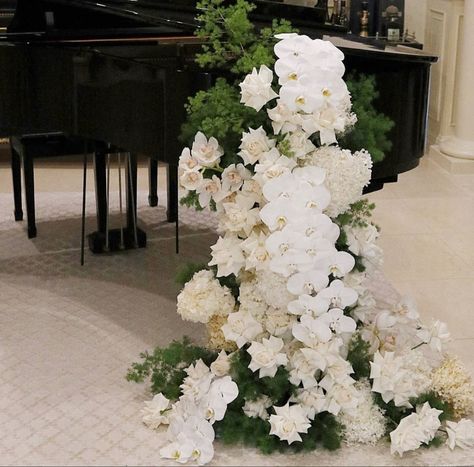 Cascading Table Flowers, White Weddings, Wedding Table Flowers, Moody Wedding, Wedding 2024, Sweetheart Table, Wedding Florals, Table Flowers, Flower Arrangement