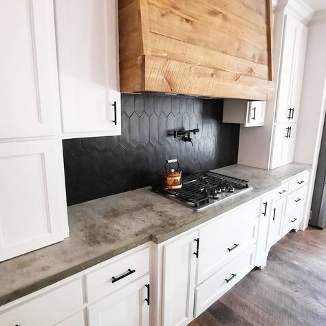 Black Picket Backsplash Kitchen, Wood Cabinets Black Backsplash, Matte Black Backsplash Kitchen White Cabinets, Black Picket Tile Backsplash, Black Picket Tile, Black Backsplash Kitchen White Cabinets, Picket Tile Backsplash, Picket Tile, House Palette