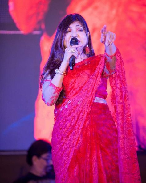 Instagram post by Alka Yagnik • Mar 29, 2019 at 4:29pm UTC Indian Singers, Alka Yagnik, Durban South Africa, Durga Images, Song List, Durban, Live Concert, Singers, South Africa