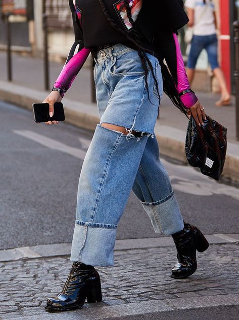 Cuffed Jeans Outfit 2023, Wide Cuffed Jeans Outfit, Large Cuff Jeans Outfit, Big Cuff Jeans Outfit, Wide Cuff Jeans Outfit, Cuff Jeans Outfit, 2023 Grunge, Cuffed Jeans Outfit, Wide Jeans Outfit