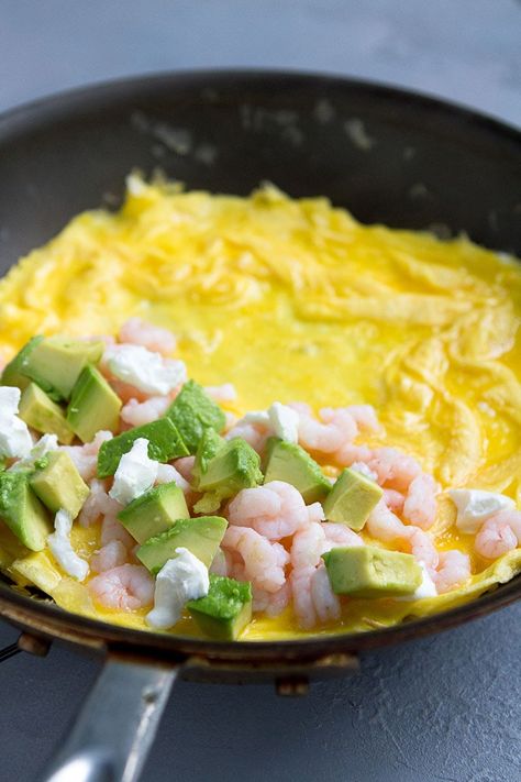 California Avocado and Shrimp Omelet Crab Omelette Recipe, Shrimp Omelette, Shrimp And Eggs, Breakfast Omelette, Omelets Recipe, Omelette Recipe, Egg Recipes For Breakfast, Recipe For Mom, Omelet