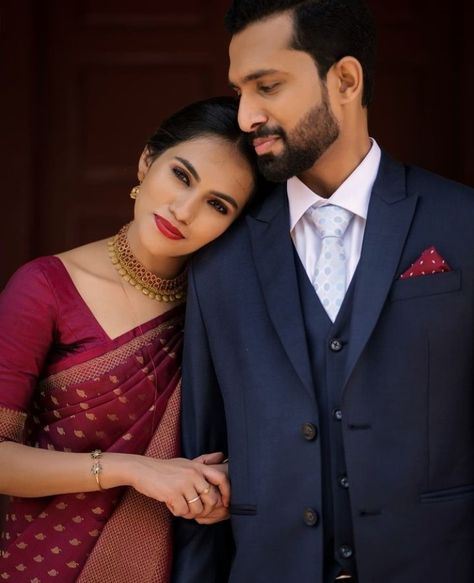 Saree And Suit Combination Couple, Court Marriage Photography, Court Marriage Outfit Indian, Pose Saree, Engagement Looks, Court Marriage, Christian Bridal Saree, Haldi Ceremony Outfit, Engagement Dress For Bride