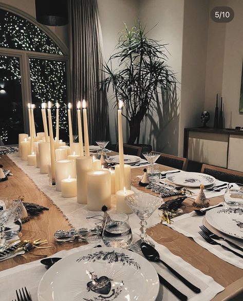 Kardashian Table Setting, Kourtney Kardashian Instagram, Wedding China, Xmas 2024, Kourtney Kardashian, Christmas Table, Insta Story, Table Setting, Tablescapes