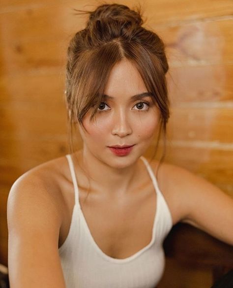 Kathryn Bernardo Hairstyle, Kathryn Bernardo Photoshoot, Daniel Padilla, Kathryn Bernardo, Shot Hair Styles, Girl Haircuts, Hair Inspo Color, Tao, Coming Out