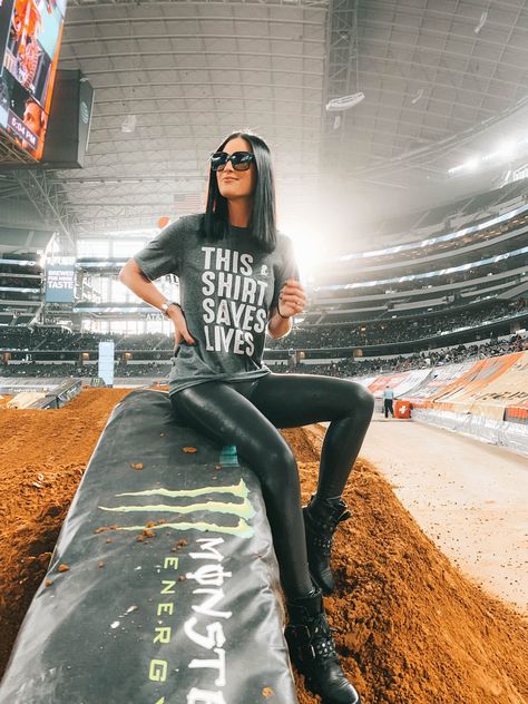 Supercross Outfit, Creative Date Night Ideas, Fatloss Transformation, Classy Coat, Dirt Biking, Lifestyle Dresses, Nova Fashion, Bike Girl, 4 Wheelers