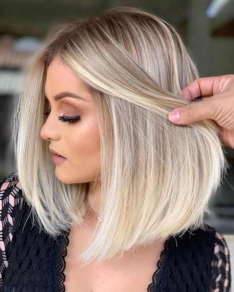 Voluminous A-Line White Blonde Lob Blonde Lob, Blonde Bob Wig, Kadeřnické Trendy, Blonde Bob Hairstyles, Human Hair Wigs Blonde, Hair Light, Balayage Blonde, Long Bob Haircuts, Lob Haircut