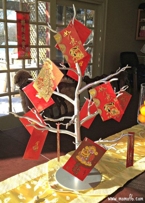 Chinese New Year Decorations Hong Bao Tree 10 Great Ideas for Chinese New Year Decorations! {With Free Printables} Chinese Party Decorations, Kids Lantern, Chinese New Year Crafts For Kids, Chinese Party, Chinese New Year Food, Hong Bao, Chinese New Year Activities, Asian Party, Chinese New Year Party