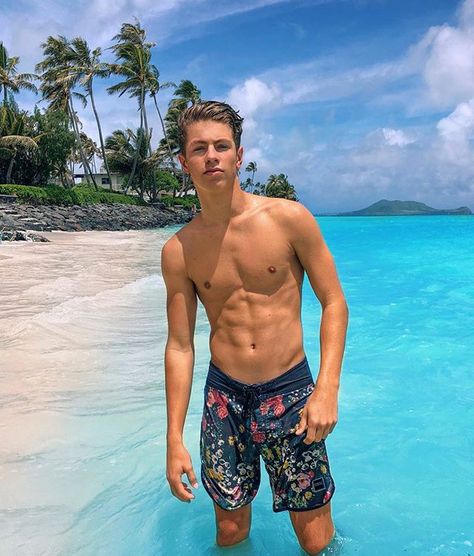 Ben Azelart, Surfer Guys, Surfer Boys, 남자 몸, Boys Swimwear, Shirtless Men, Male Models, Hawaii, The Beach