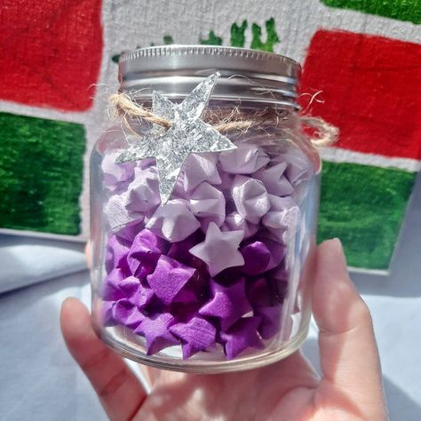 Quick and Easy DIY Paper Flowers Tutorial Paper Stars Jar, Jar Of Stars, Stars In A Jar, Hobbies List, Origami Paper Stars, Star Bottle, Diy Paper Flowers Tutorial, Star Jar, Diy Paper Christmas Tree