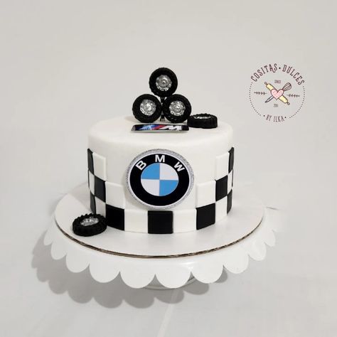 Bmw Decorations Birthday, 30 Birthday Ideas For Men Cake, Bmw Cake Ideas, Bmw Birthday Cake, Bmw Torte, Motor Cake, Motorcycle Birthday Cakes, Car Cakes For Men, Bmw Cake