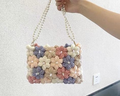 Simpul Makrame, Pola Sulam, Crochet Fashion Patterns, Flower Bag, Handmade Flower, Diy Crochet Projects, Crochet Kit, Crochet Bag Pattern, Crochet Handbags