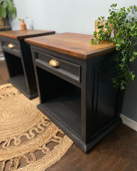 Furniture Makeover Inspiration, Black Painted Furniture, Diy Furniture Flip, Revamp Furniture, Rustic Nightstand, Refinishing Furniture Diy, Home Decor Ideas Living Room, Diy Furniture Renovation, Furniture Rehab