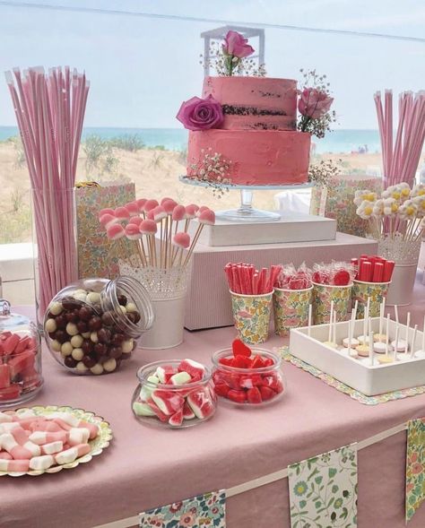 Cake And Candy Table Ideas, Treat Table Ideas Birthday, Ideas Mesa Dulce, Candy Table Ideas Wedding, Party Treat Table Ideas, Mesas Candy Bar, Birthday Party Snack Table, Birthday Snack Table, Chuches Ideas