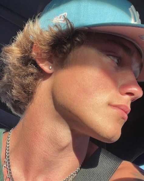 #boyfriend + #jawline + #menshairstyle + #menshaircut + #photooftheday + #model + #menwithclass + #influencer Hockey Hair, V Shape Hair, Summer Haircut, Surfer Guys, Cute Blonde Guys, Blonde Hair Boy, Surfer Boys, Cute Guy Pics, Extension Hair