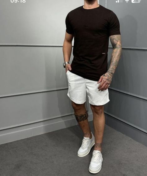 Mens European Fashion Summer, European Fashion Summer, Outfit Shorts, Mens Shorts Outfits, Black Men Fashion Casual, Mens Summer Outfits, Masculine Style, Street Style Outfits Men