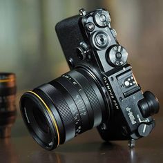 Olympus PEN-F with K Olympus PEN-F with Kamlan 28mm f1.4 / Photo by @gonemirrorless | #dslr #filmmaking Olympus Camera Photography, Fotocamere Vintage, Kamera Dslr, 3d Product Animation, Camera Collection, Camera Watch, Olympus Camera, Best Dslr, Product Animation