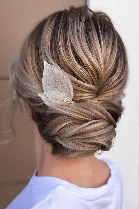 45 Trendy Updo Hairstyles For You To Try Curls For Prom, Braided Prom Hairstyles, Trendy Updo Hairstyles, Prom Hair Ideas, Modern Prom, Glamorous Curls, Short Hair Up, Deuteronomy 31, Mother Of The Bride Hair