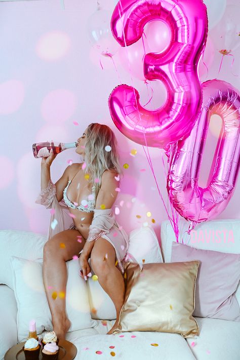 30th Birthday Ideas For Women Beach, 30th Birthday Beach Photoshoot, 30 Year Old Photo Shoot Ideas, Thirty Flirty And Thriving Photoshoot, 30th Birthday Photoshoot Plus Size, 30th Birthday Photoshoot Outdoors, 29 Birthday Photoshoot Ideas, 30 Birthday Photoshoot Ideas, Dirty Thirty Photoshoot