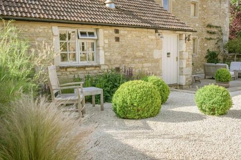 A Transitional Gravel Garden Situated In The Grounds Of A Traditional Wiltshire Farmhouse... • Artisan Landscapes Gravel Front Garden Ideas, Gravel Courtyard, Gravel Driveway Landscaping, Barn Conversion Exterior, Cotswold Cottage, Garden Hedges, Front Garden Landscape, Driveway Landscaping, Cottage Garden Design