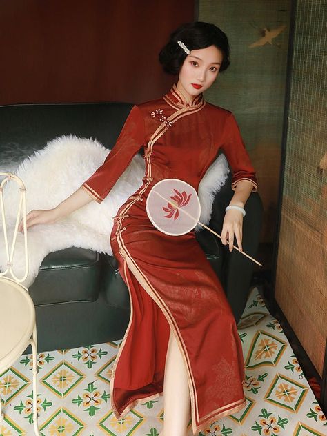 Red Qipao, Old Shanghai, Modern Qipao, Red Wedding Dress, Chinese Wedding Dress, Qipao Cheongsam, Qipao Dress, Cheongsam Dress, Chinese Clothing