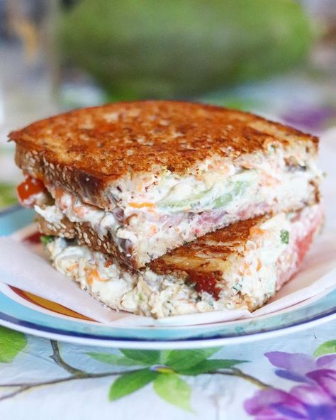 Chicken Salad Melt, Chicken Melt Sandwich, Chicken Breast Sandwich Recipes, Leftover Curry, Melt Sandwiches, Chicken Breast Curry, Chicken Melt, Sandwich Melts, Chicken Breast Sandwich