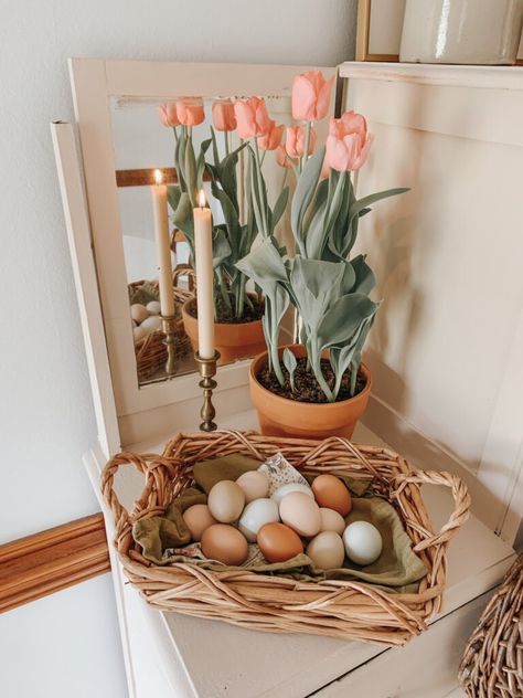 Vintage Spring Aesthetic, Spring Hygge, Color Palette Vintage, Vintage Spring Decor, Spring Mantle Decor, Olive June, Spring Mantle, Warm Home Decor, Spring Color Palette