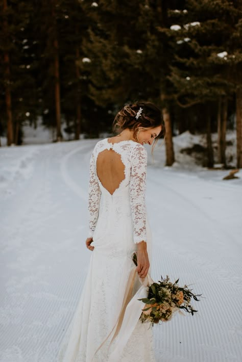 Mountain Wedding Dress Long Sleeve, Rustic Winter Wedding Dresses, Mountain Elopement Dress Winter, Winter Wedding Gowns Sleeve, Winter Long Sleeve Wedding Dress, Winter Lace Wedding Dress, Long Sleeve Fall Wedding Dress, Winter Mountain Wedding Dress, December Wedding Dress The Bride