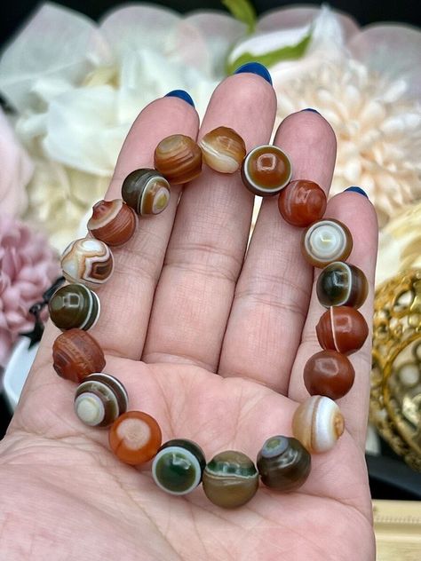 Summer solstice! Save 21% off already priced to sell bracelets. 💕💕Add some natural beauty to your jewelry collection with our stunning crystal pieces! Choose from a variety of natural beads, including Rare Super 7, AGate, Blue Kyanite and Gobi Eye Agate. Free shipping and a special gift included with each purchase! #NaturalJewelry #CrystalLove #FreeShipping #JewelryGift #BohoStyle 🌿💎✨ #NaturalBeadedNeckalce #eBaySeller #eBayStore #eBay #Natural #Naturalbeads #NaturalBeads https://www.ebay.co... Sell Bracelets, Beaded Neckalce, Eye Agate, Blue Kyanite, Summer Solstice, Nature Jewelry, Crystals Minerals, Natural Beads, Mineral Specimen