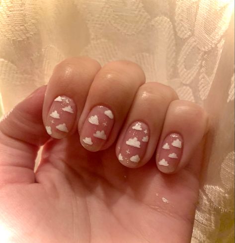 Shimmery polish with little white clouds and stars Cute Cloud Nails, Clouds Nails, Cloud Nail Art, Cloud Nails, Uñas Aesthetic, Aesthetic Nails, Gelish Nails, Classy Acrylic Nails, Minimalist Nails