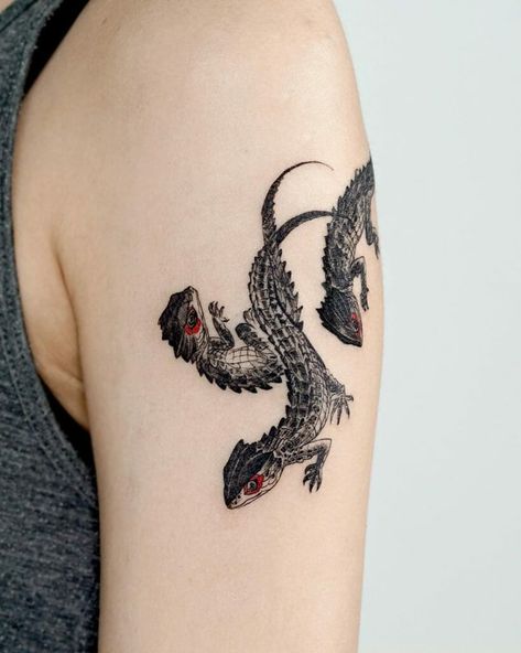 Realistic Lizard Tattoo, Salamander Tattoo, Reptile Tattoo, Gecko Tattoo, Lizard Design, Lizard Tattoo, Beetle Tattoo, South Korea Seoul, Fire Tattoo