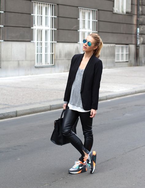 Leather pants | Black blazer | Bright Nike Air Max 90's for added POP | 50 Spring Outfit Ideas | StyleCaster Lederhosen Outfit, Walking Down The Street, Neue Outfits, Sport Chic, 가을 패션, Komplette Outfits, Spring Outfits Casual, Mode Inspiration, Outfit Casual