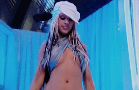 2002 Vmas, Christina Aguilera 2000, Christina Aguilera Dirrty, Christina Aguilera 2000s, Lesbian Fashion, Christina Aguilera, Female Singers, Woman Crush, In Hollywood