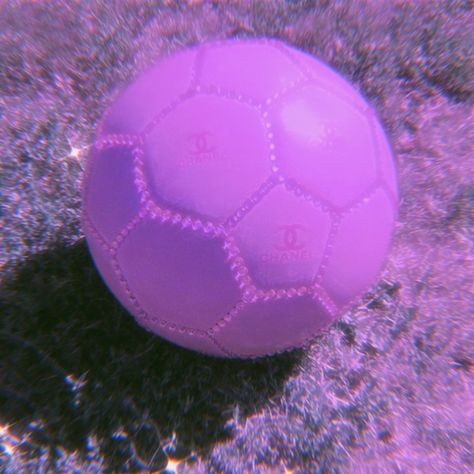 Purple Football Aesthetic, Purple Soccer Aesthetic, Aesthetic Morado, Purple Preppy, Fitness Aesthetics, Themes Aesthetic, Black Pink Background, Lavender Aesthetic, Dark Purple Aesthetic