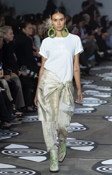 Resort 2024 Fashion Trends, Summer Fashion Week, Sydney Fashion Week, Sydney Fashion, Slicked Back Ponytail, Resort 2024, Australia Fashion, Wardrobe Planning, Column Dress