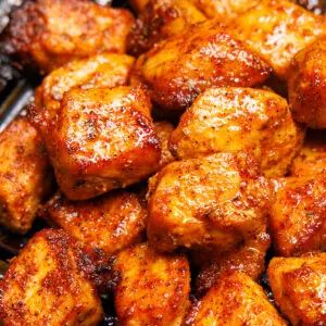 Juicy Air Fryer Pork Chop Bites - Munchy Goddess Pork Bites Air Fryer, Pork Chop Bites Recipes, Pork Chop Bites Air Fryer, Air Fryer Pork Chop Bites, Air Fryer Pizza Roll Ups, Pork Chop Bites, Air Fryer Chicken Leg Recipe, Chicken Leg Recipe, Pizza Roll Ups