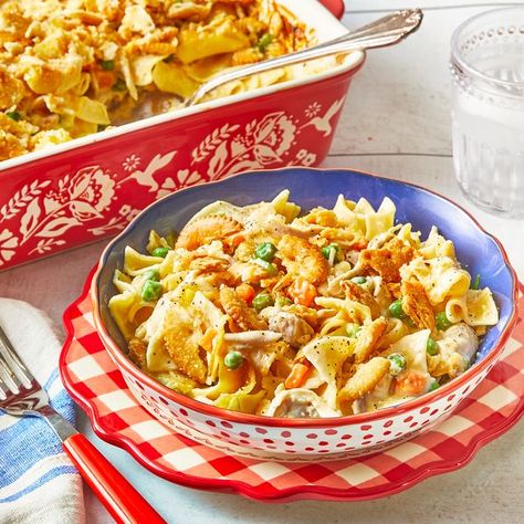 chicken noodle casserole recipe Best Chicken Noodle Casserole, Chicken Noodle Casserole Recipe, Noodle Casserole Recipes, Chicken Noodle Casserole, Noodle Casserole, Winter Dinner, Best Chicken, Chicken Noodle, Chicken Casserole