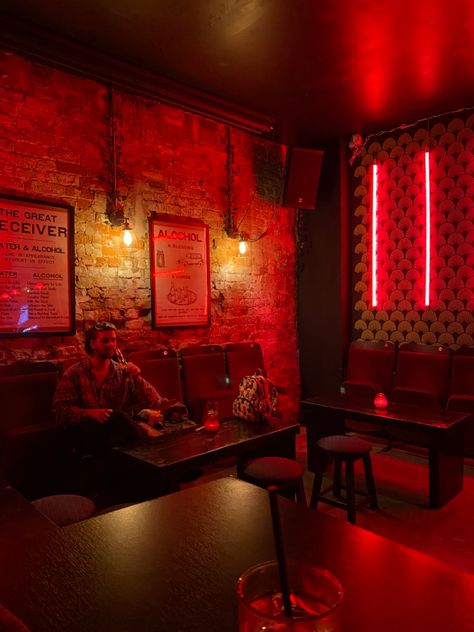 Red Man Cave, Vintage Bar Decor, Dark Bar Aesthetic, Black And Red Restaurant, Grunge Bar, Red Night Club, Red Bar Aesthetic, Karaoke Club Interior, Disco Bar