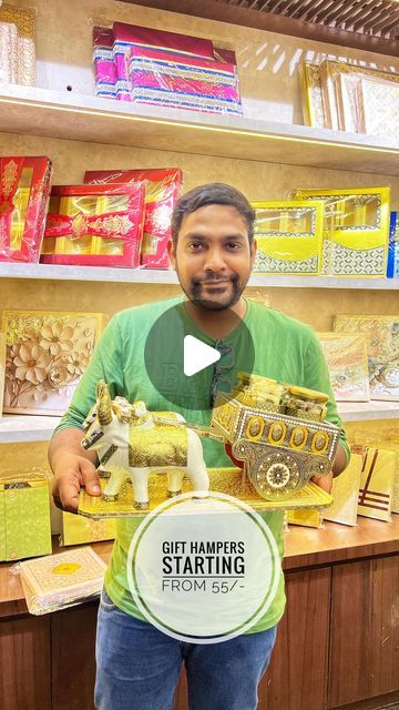 Aamir Ahmed | Hyderabad Blogger on Instagram: "Gift Hampers Starting from 55/- , best and designer hampers for all occasions Shree manav enterprises, begum bazar kolsawadi 15-6-140 9603351351 Wedding return gifts First saree function gifts Baby shower return favours Packaging products Hamper baskets Metal baskets / trays Pinewood Baskets / trays Cane baskets / trays Fibre plastic Trays Hand made baskets Imported items Trunk boxes Dry fruit packaging Fruit packaging Corporate gifting Tambulam return favours . Contact number :- 9603351351. . #viral #trending #explorepage #giftideas #giftshop #giftidea #gifthampers #giftbaskets #giftitems #local #telangana #iphone14promax #shoot #diwali #begumbazar #festivalvibes #festival" Dry Fruits Packing Ideas For Wedding, Diwali Gifts Ideas Hampers, Gruhapravesam Return Gifts, Dry Fruits Gift Hampers, Dry Fruit Box Design, Diwali Box Packaging, Corporate Gift Box Ideas, Diwali Return Gift Ideas, Diwali Packing Ideas