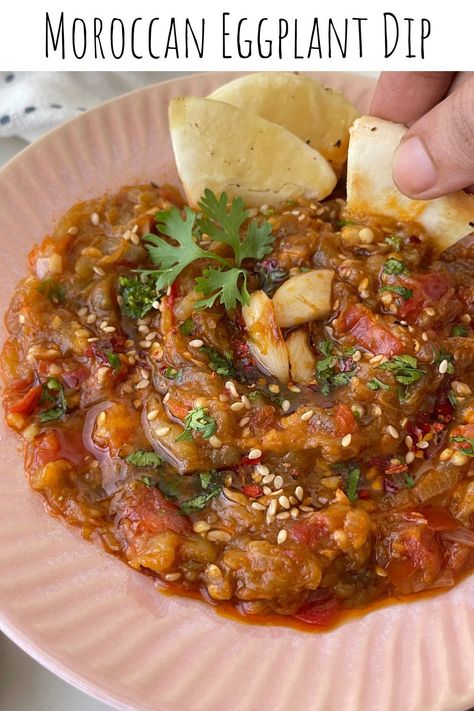 This super easy and tasty Moroccan Eggplant Dip uses fresh ingredients and will be a big hit for your family. Aubergine Dip Recipe, Mediterranean Eggplant Dip, Romanian Eggplant Dip, Moroccan Eggplant Dip, Greek Eggplant Dip, Fresh Herb Recipes, Three Bean Salad, Eggplant Dip, Fresh Dishes