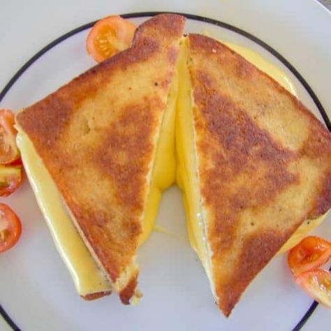 Grilled Cheese Sandwich (Coconut Flour) - Divalicious Recipes Pizza Grilled Cheese Sandwich, Keto Grilled Cheese, Almond Milk Cheese, Low Carb Sandwiches, Coconut Flour Bread, Almond Flour Bread, Sandwich Bread Recipes, Snack Prep, Lchf Recipes