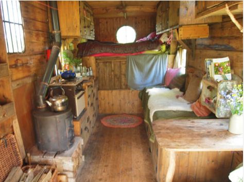 Bedford TK Horsebox 1 Shepherds Hut Interior, Horsebox Conversion, Tiny Cabins Interiors, Hut Interior, Horse Box Conversion, House Truck, Bus Conversions, Alternative Living, Self Build