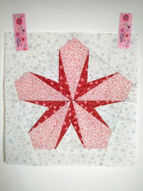 Sakura cherry blossom quilt block by aureaskitchen using the pattern from BlossomHeartQuilts.com Cherry Blossom Quilt Pattern, Cherry Blossom Quilt, Panda Quilt, Blossom Quilt, Japanese Quilt Patterns, Sakura Pattern, Heart Quilts, Quilts Modern, Big Block Quilts