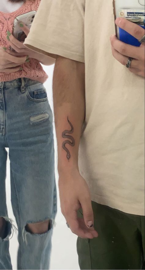 Small Snake Tattoo On Arm, Snake Tattoo Back Of Arm, Small Snake Tattoo Men, Mens Snake Tattoo, Snake Tattoos Men, Mini Tattoos Men, Snake Tattoos For Men, Snake Tattoo Men, Snake Arm Tattoo