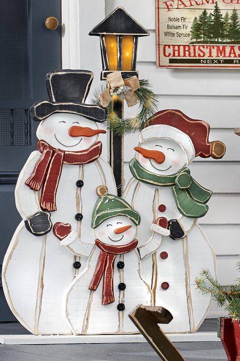 It’s A Jolly Holiday Cue the decorating... Yard Art Crafts, Wooden Snowmen, Christmas Yard Art, Christmas Yard Decorations, Christmas Themes Decorations, Jolly Holiday, Christmas Wood Crafts, Christmas Yard, Holiday Crafts Christmas