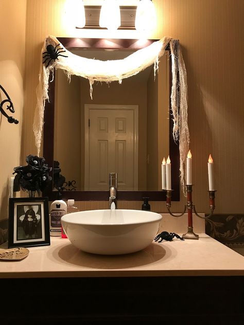 Bootiful Halloween bathroom decor - 2017 Diy Apartment Halloween Decorations, Halloween Home Decor Bathroom, Halloween Decoration Bathroom, Simple Halloween Bathroom Decor, Halloween Half Bathroom Decor, Bathroom Halloween Decor Diy, Bathroom Halloween Ideas, Halloween Party In Apartment, Diy Halloween Decorations Bathroom