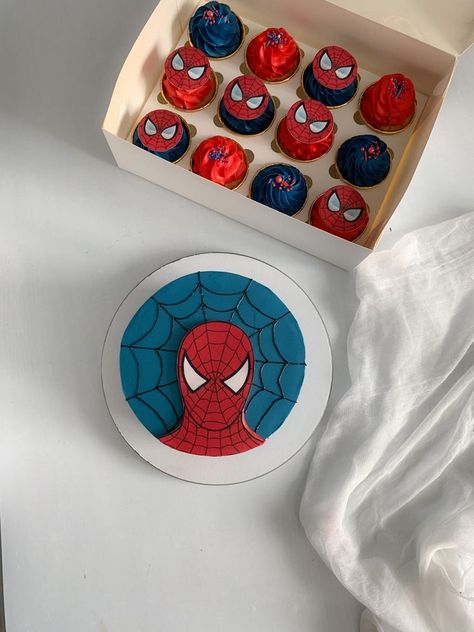 Korean Birthday Cake For Kids, Mini Cake Spiderman, Korean Cake Ideas, Pastel Spiderman, Cake Spiderman, Spiderman Cupcakes, Spiderman Birthday Cake, Spiderman Gifts, Spiderman Theme